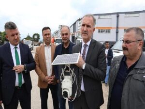 İnegöl Belediyesi’nde Dünya Etraf Günü Paklık Harekatıyla Kutlandı