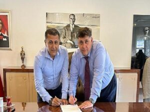 Menderes Belediye Lider V. Özkan Kelamını Tuttu Personellerin Yüzü Güldü