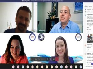 Sigara kullananımı bir büyüklük göstergesi olarak söz ediliyor