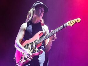 Tash Sultana Türkiye’de Birinci Defa PSM Loves Summer by %100 Müzik Kapsamında Müzikseverlerle Buluştu