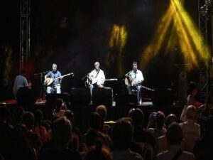 Buca’da Aşıklar Şöleni