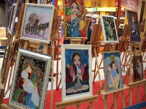 Karşıyaka Belediyesi’nin kursları hayata bağlıyor