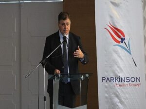 Karşıyaka Belediyesi’nin kursları hayatabağlıyor