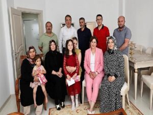 Lider Savran konut ziyaretlerinde bulundu