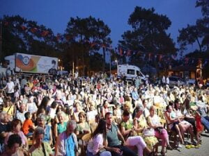 Paylı Mükemmeller Kumpanyası İzleyici İle Buluştu