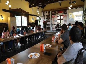 Suat Köçer ile “Sanat İçin Ben De Varım”