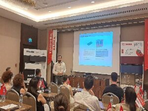 Türkiye’nin Birinci Renk Değiştirebilen Ödüllü Kliması Toshiba Haori Antalyalı Mimarlar ile Buluştu