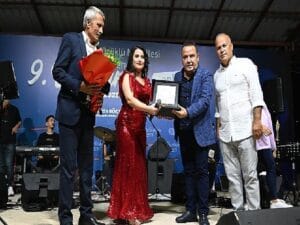 Antalya Büyükşehir Belediye Lideri Muhittin Böcek Küçüklü Mahallesi 9. Barbunya Şenliği’ne katıldı