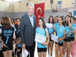 Atlet kuşaklar Narlıdere’de yetişiyor