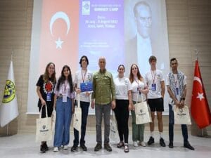 Buca’da Memleketler arası Bilim Yaz Kampı sona erdi