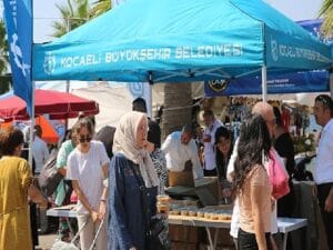 Büyükşehir’den 41 bin adet aşure ikramı