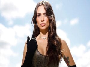 Hasret Başar’ın, Murat Dalkılıç prodüktörlüğündeki “Sakın Bana Deme Hayır” isimli çalışması yayında!