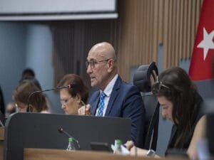 İzmir Büyükşehir Belediye Lideri Tunç Soyer: “Büyükşehir kale üzere ayakta”