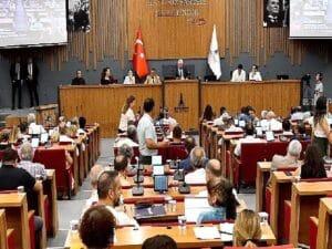 İzmir Büyükşehir Meclisi’nden Lider Soyer’e yetki