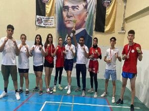 Kick Boks’ta Bayraklı farkı Bayraklılı gençler vilayetler ortası şampiyonada 7 derece kazandı