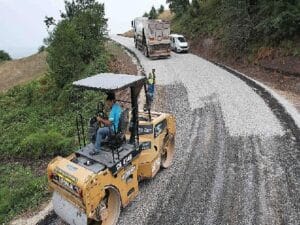 Kızderbent-Yalova Aktoprak temasına asfalt