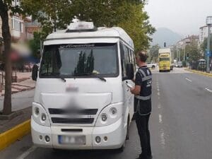 Kocaeli Büyükşehir’den servis araçlarına sıkı kontrol