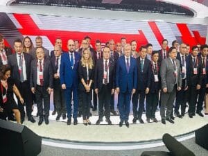 Lider Böcek Moskova’da