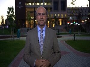 Lider Pekyatırmacı öğrencileri tekrar unutmadı