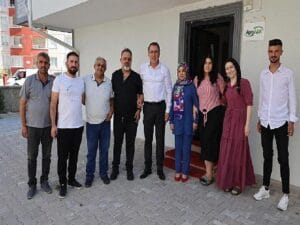 Nevşehir Belediye Lideri Dr. Mehmet Savran, hafta sonu esnaf ve mesken ziyaretleri gerçekleştirdi