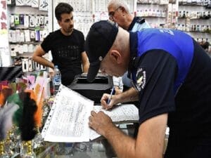 Osmangazi’de kontroller arttı yabancı tabelalar kalktı