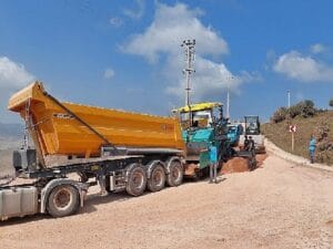 Yol Bakım Timi asfaltlamada dur durak bilmiyor