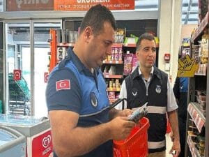 Zabıtadan marketlerde kontrol