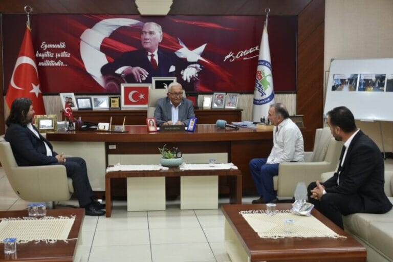 Esnaftan Başkan Posbıyık’a Teşekkür Plaketi…