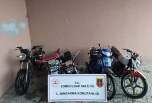 Motosiklet hırsızları yakalandı