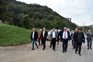 KIRMACI’DAKİ ESKİ ÇÖPLÜK ALANI GÜZELLEŞTİRİLİYOR