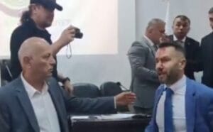 Kdz. Ereğli Belediye meclisinde kavga çıktı