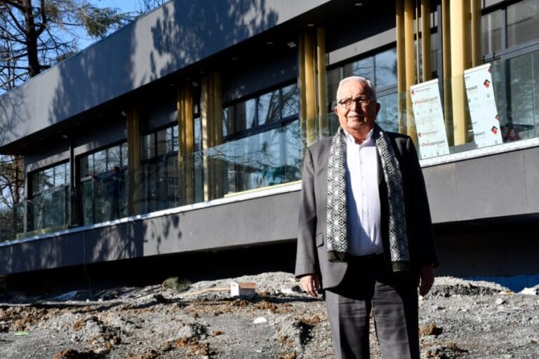 KDZ. EREĞLİ BELEDİYESİ’NİN YENİ SOSYAL TESİSİ GÜN SAYIYOR