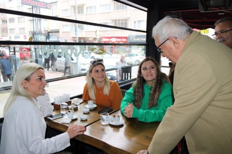 BAŞKAN POSBIYIK VE EKİBİ, ERDEMİR CADDESİ ESNAFINI ZİYARET ETTİ